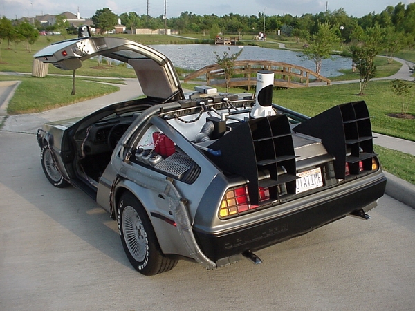 DeLorean DMC-12