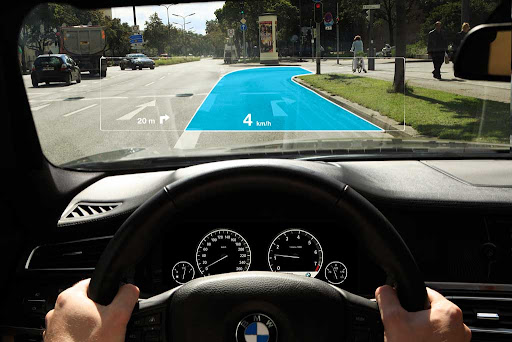 ТОП-10 новых гаджетов для автомобиля в 2025: от HUD до трекеров OBD2