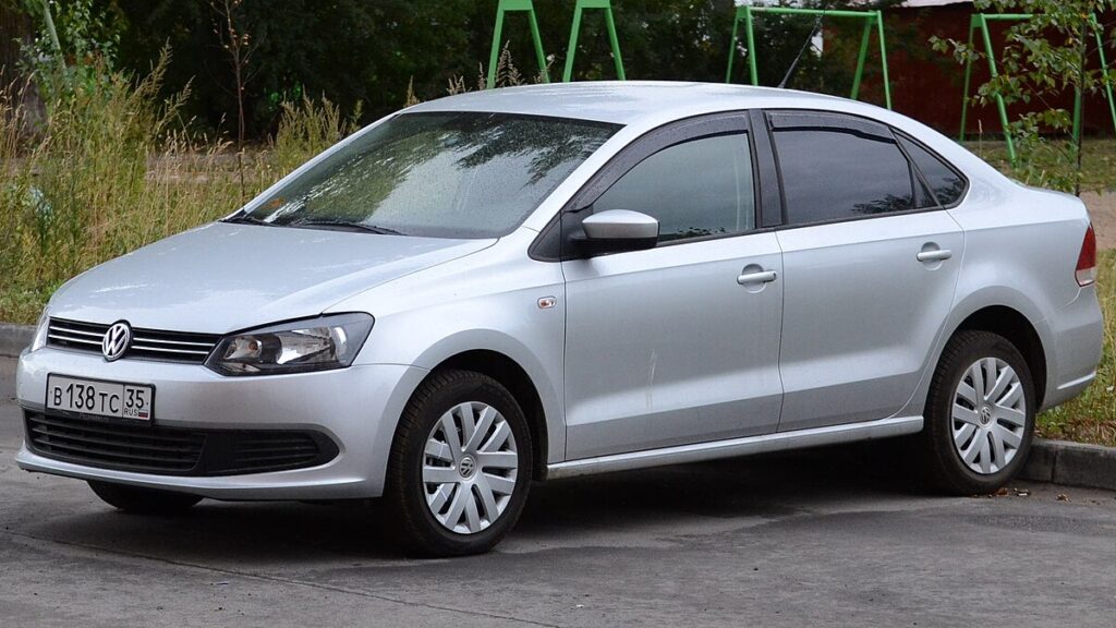 Самые надёжные бюджетные подержанные автомобили 2025 года: рейтинг с реальными отзывами
