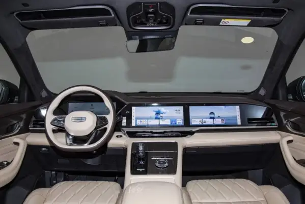 Lada Iskra vs Geely Monjaro: сравнительный тест 2025