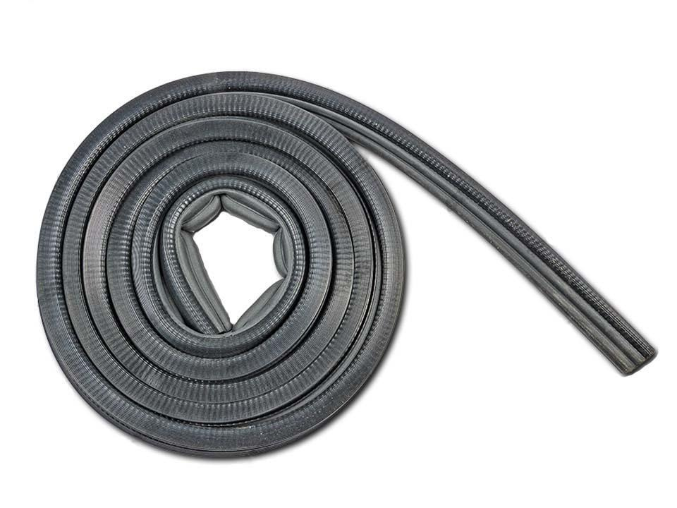 Шумо‑ и виброизоляция автомобиля: что действительно даёт эффект, а что — маркетинг